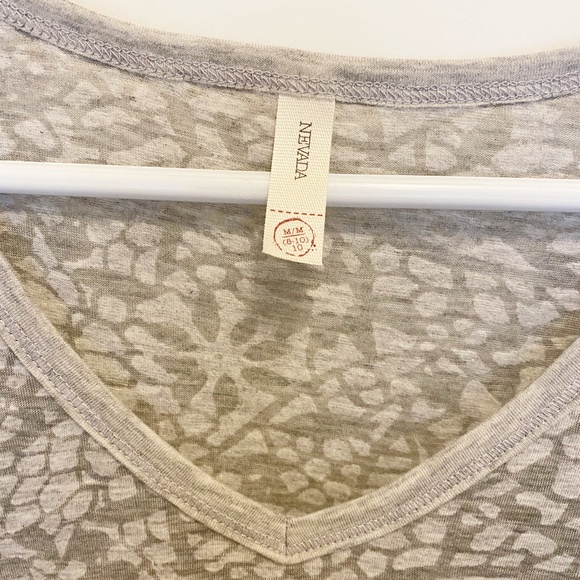 Nevada Grey Etched Floral Tall Tee Shirt Top M 8 - Picture 4 of 8